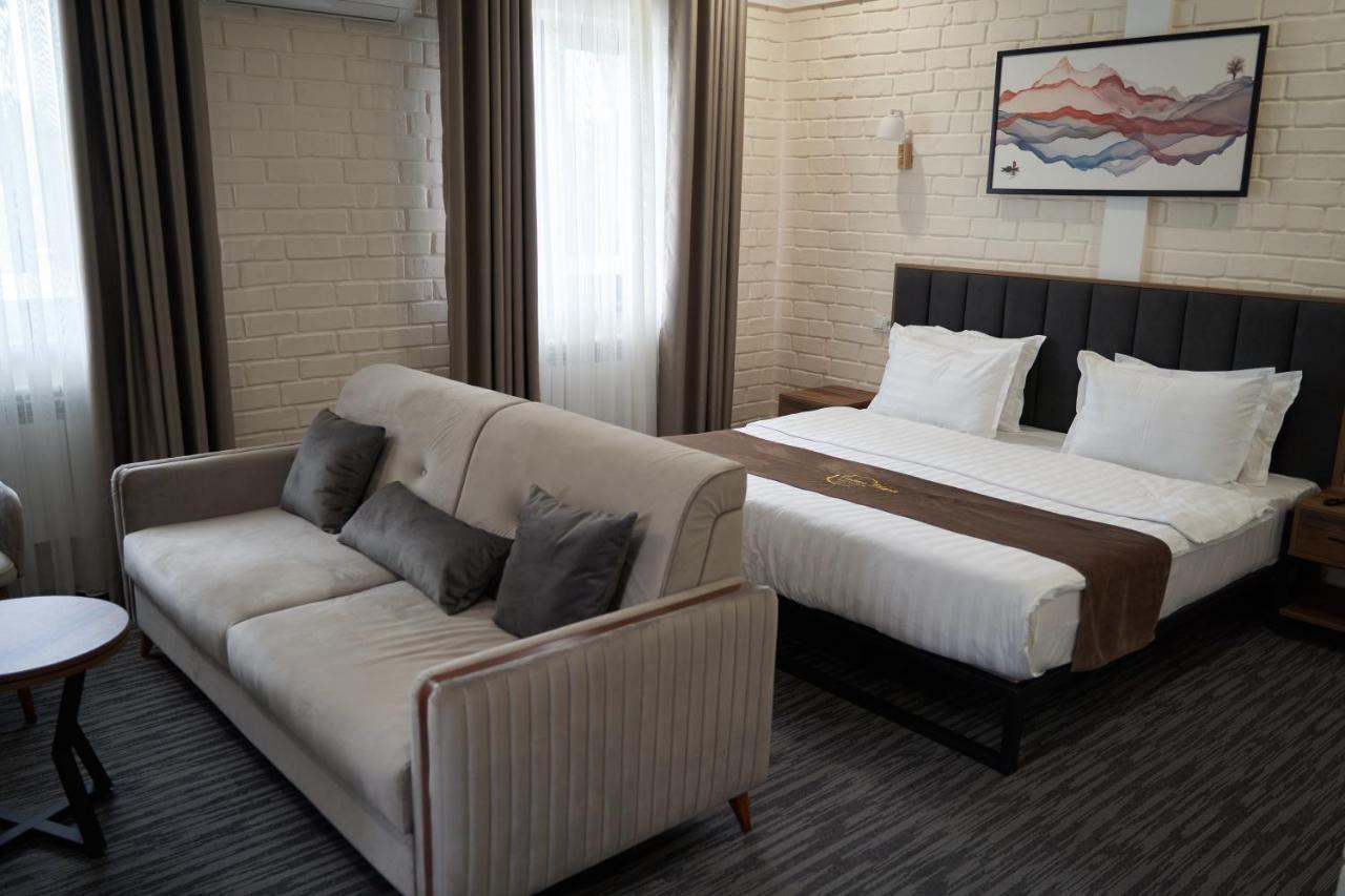 Hotel Vatan Plaza Tashkent Esterno foto