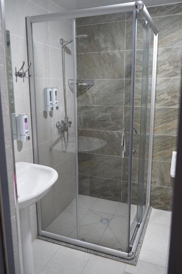 Hotel Vatan Plaza Tashkent Esterno foto