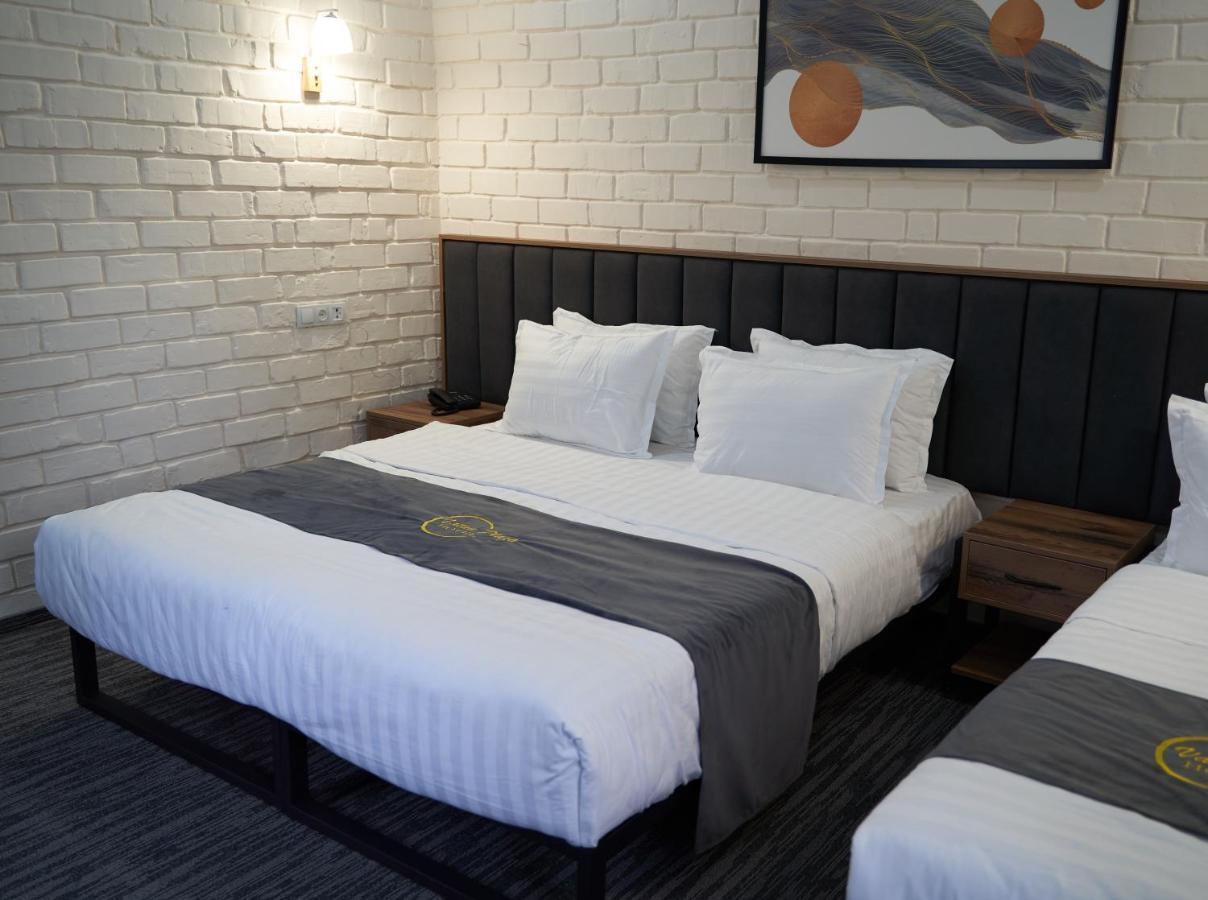 Hotel Vatan Plaza Tashkent Esterno foto