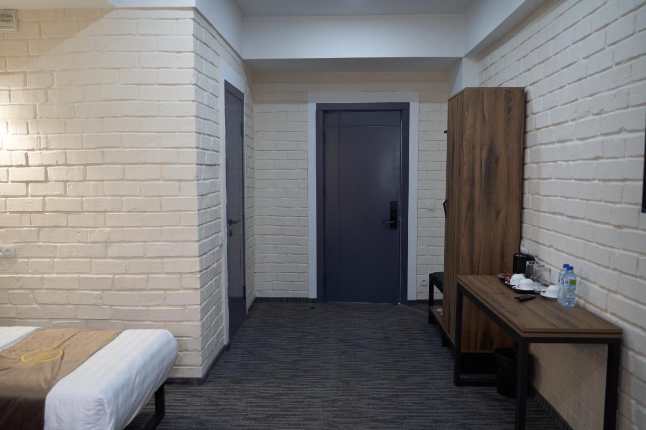 Hotel Vatan Plaza Tashkent Esterno foto