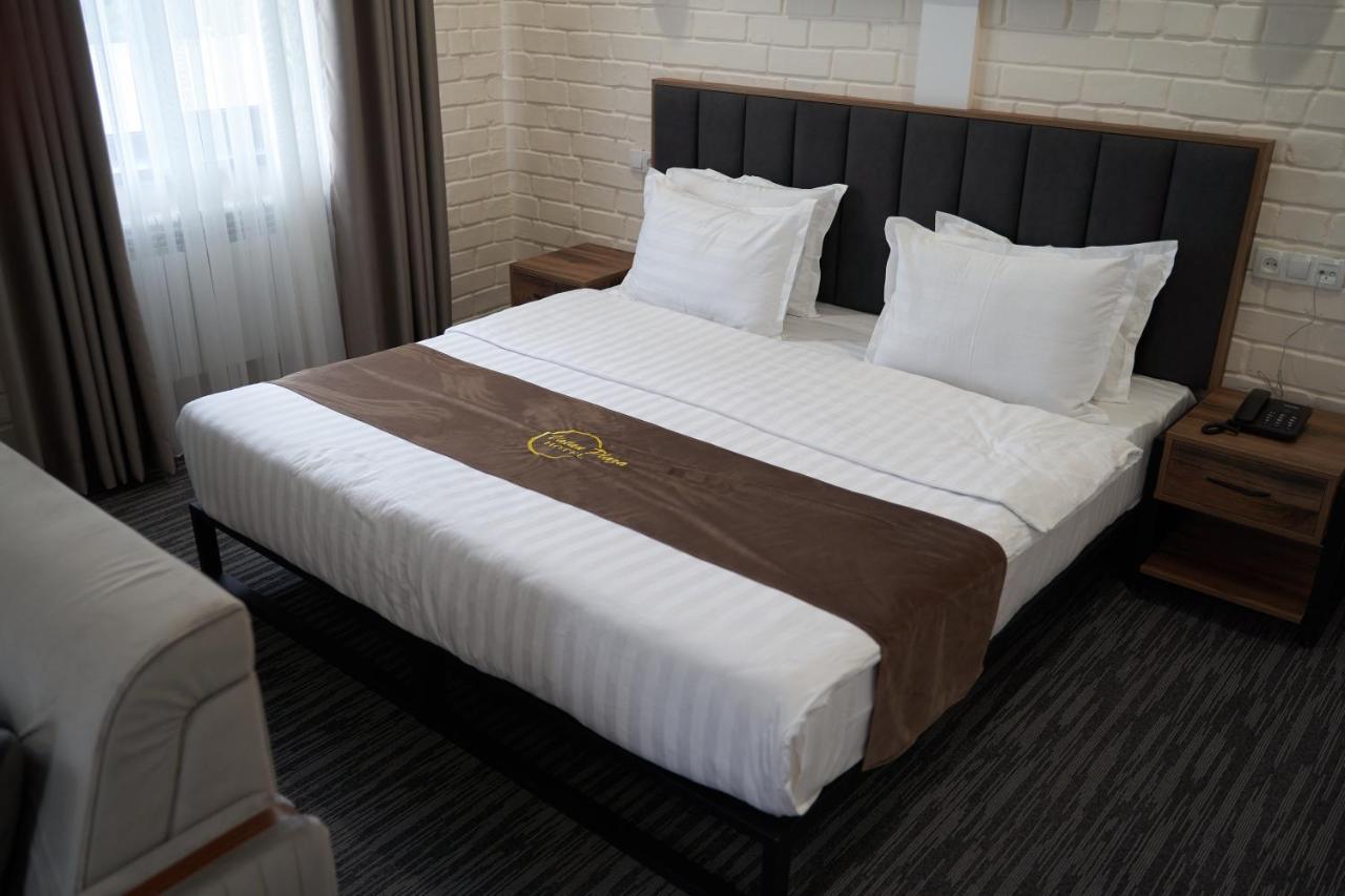 Hotel Vatan Plaza Tashkent Esterno foto