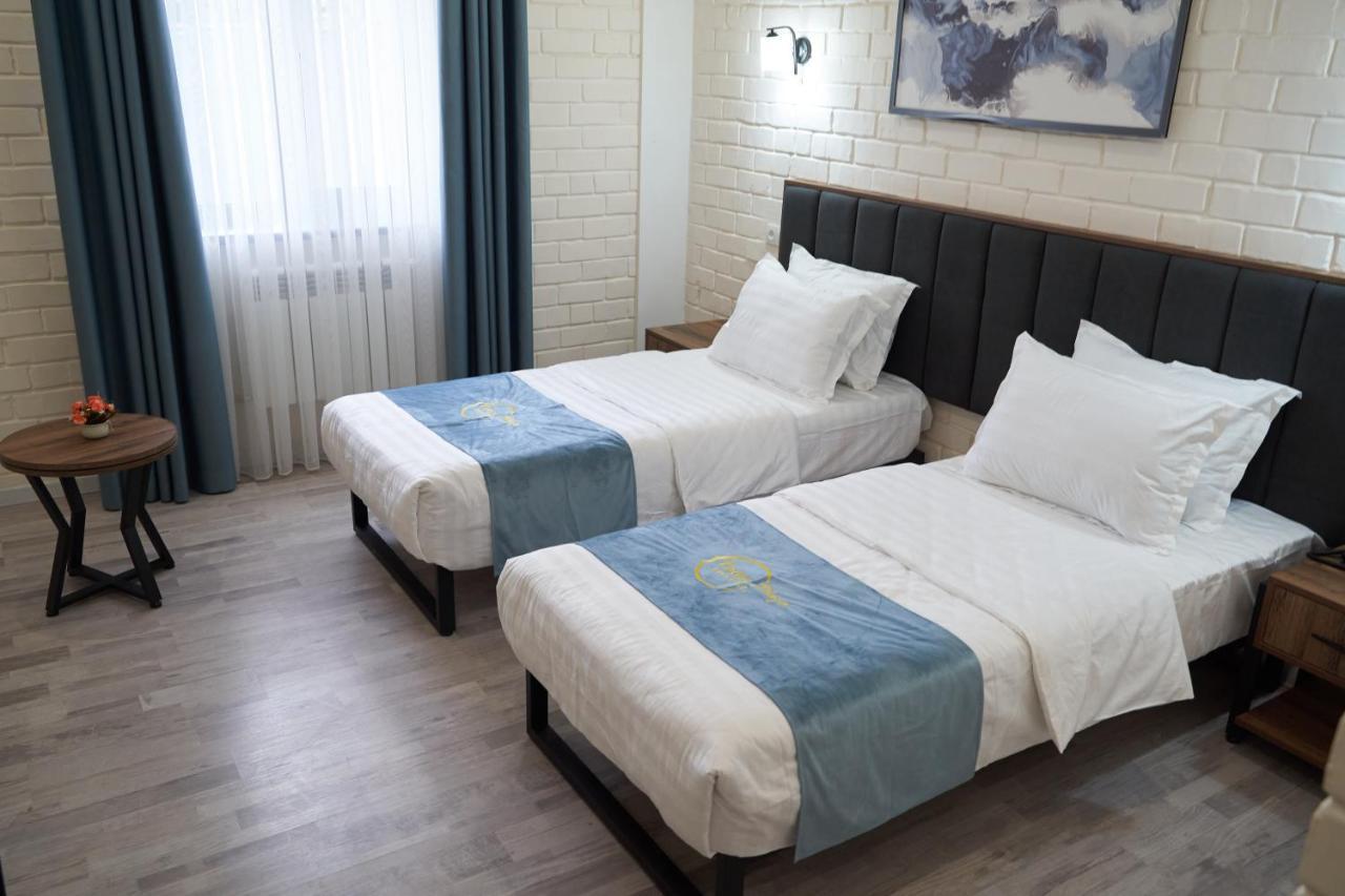 Hotel Vatan Plaza Tashkent Esterno foto