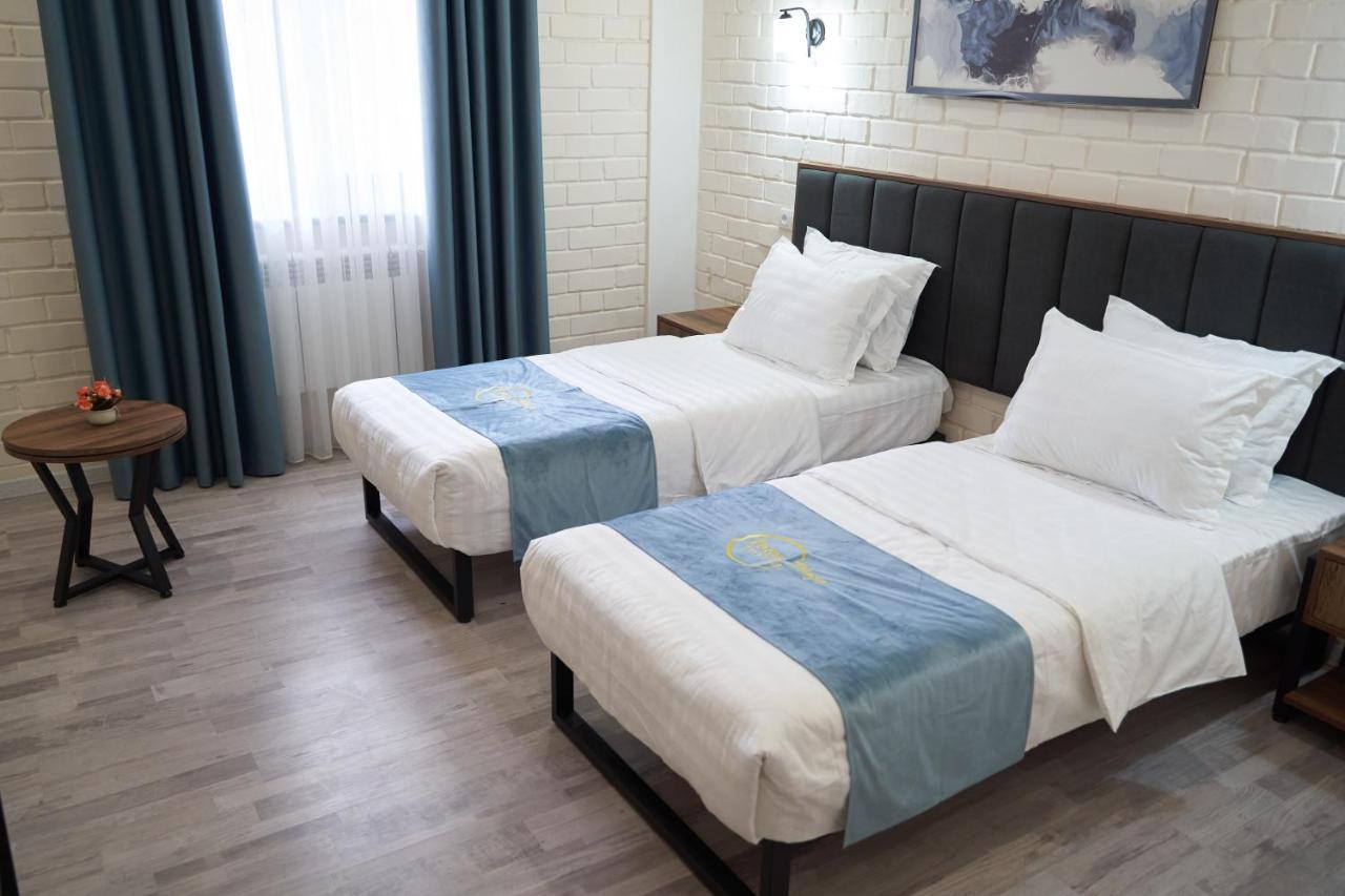 Hotel Vatan Plaza Tashkent Esterno foto